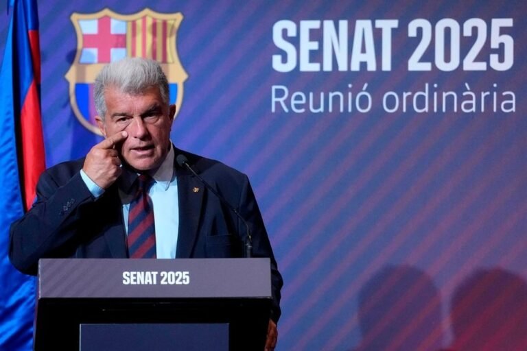 joan-laporta--presidente-del-barcelona--en-la-reunion-ordinaria-del-senado-del-barcelona-el-18-de-junio-de-2025--efe-enric-fontcuberta