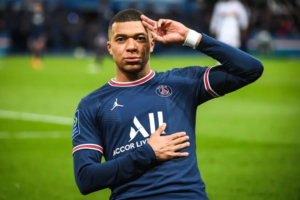 kylian-mbappe-psg-france-3-april-2022