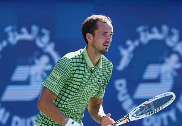 daniil-medvedv-gana-brooskby-atp-dubai-2026